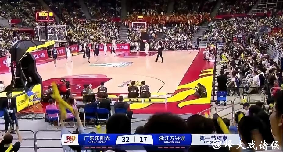 广东男篮险胜广州背后藏着什么秘密？答案藏在那个急停跳投的三分里！